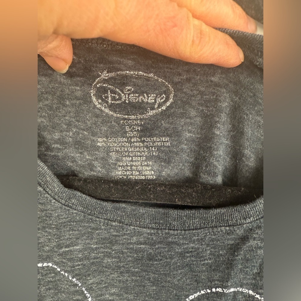 Disney Mickey Mouse juniors gray graphic tshirt. Size 3/5 - Picture 4 of 4